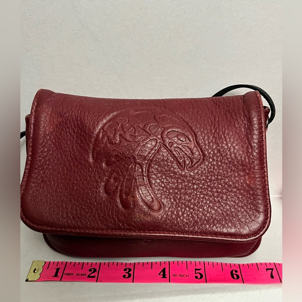 SPIRIT OF THE WILD WOMENS LEATHER CROSSBODY BAG BURGUNDY COLOR